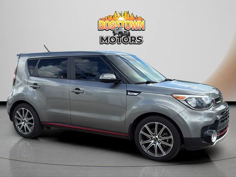 Used 2019 Kia Soul ! FWD image 10
