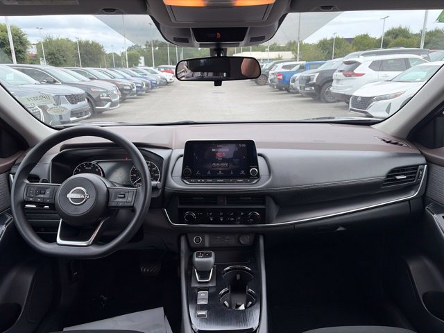 Used 2023 Nissan Rogue S FWD image 25