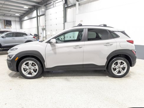 Used 2023 Hyundai Kona SEL image 6
