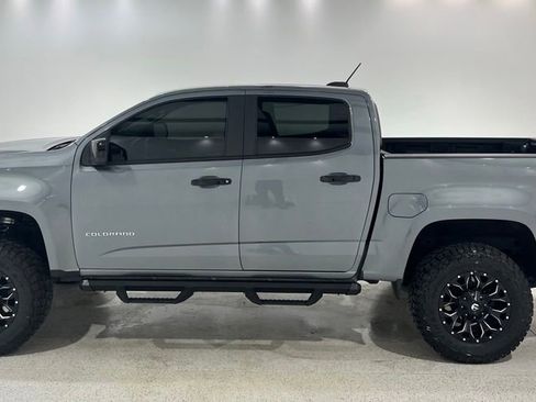 Used 2022 Chevrolet Colorado Z71 RWD image 2