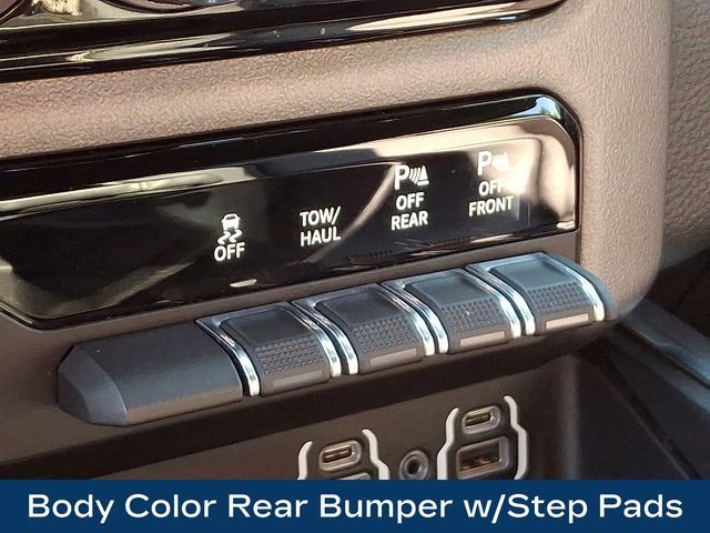 Used 2021 RAM 1500 Laramie AWD/4WD image 18