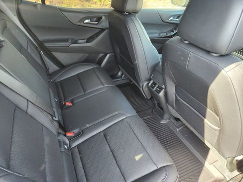 New 2026 Chevrolet Equinox LT w/ Convenience Package II image 8