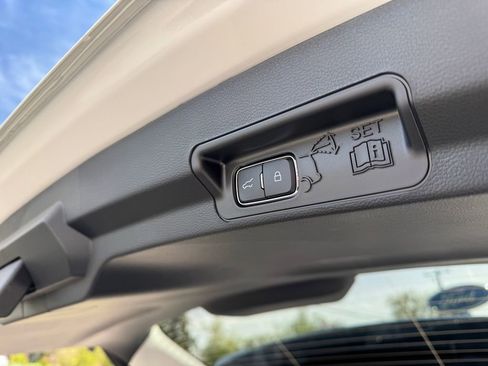 New 2026 Ford Explorer Platinum AWD/4WD image 14