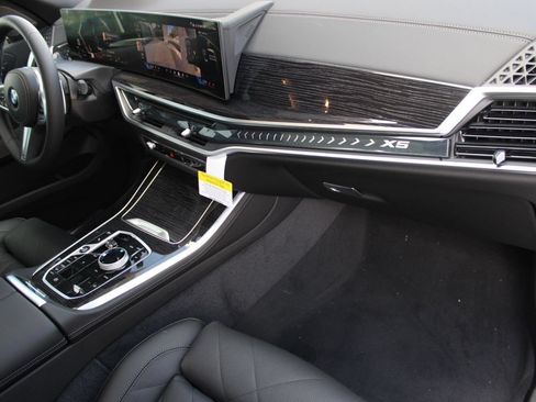 Used 2026 BMW X5 xDrive40i w/ Executive Package AWD/4WD image 35