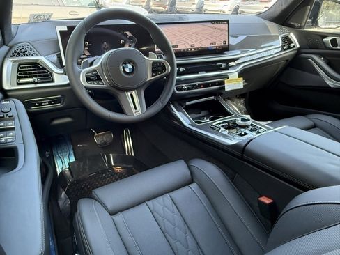 New 2026 BMW X7 M60i image 28