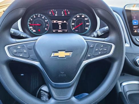 Used 2022 Chevrolet Malibu LT image 33