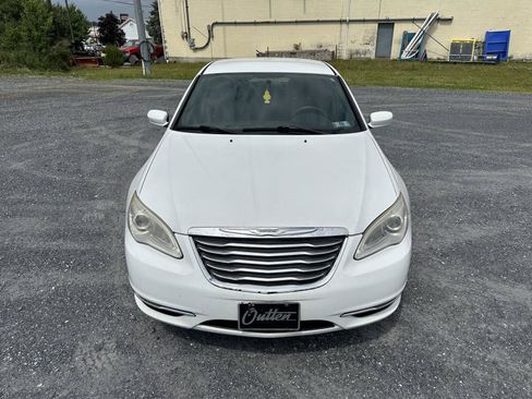 Used 2014 Chrysler 200 LX FWD image 3