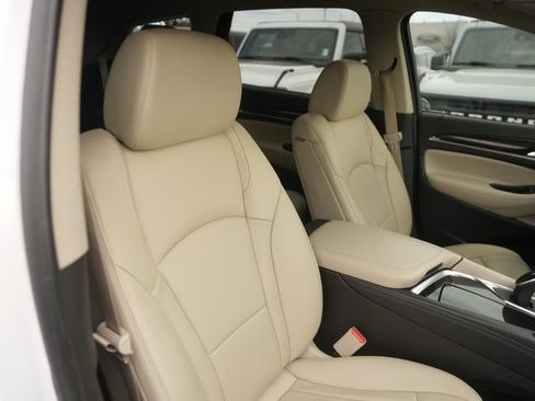 Used 2019 Buick Enclave Essence image 19