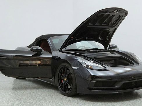 Used 2022 Porsche 718 Boxster GTS image 11