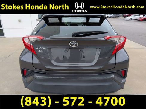 Used 2021 Toyota C-HR LE FWD image 11