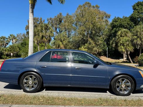 Used 2008 Cadillac DTS Performance image 6