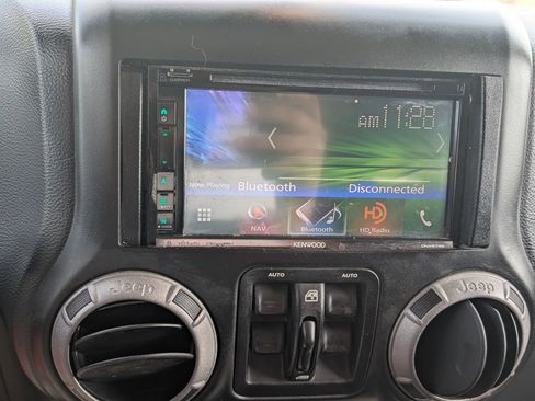 Used 2015 Jeep Wrangler Unlimited Sport w/ Quick Order Package 24S image 28