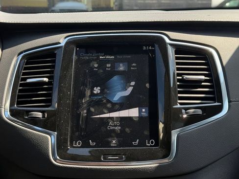 Used 2022 Volvo XC90 T8 Inscription image 39