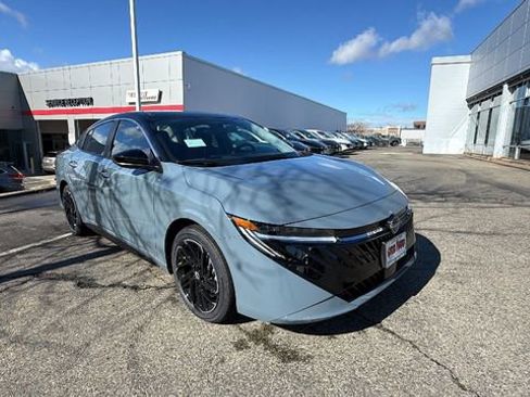 New 2026 Nissan Sentra SR image 2