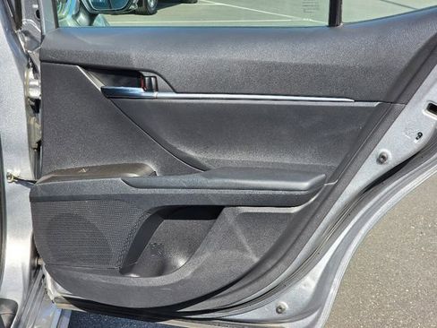 Used 2022 Toyota Camry SE w/ Audio Upgrade Package FWD image 16