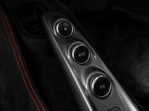 Certified 2022 Ferrari F8 Tributo image 25