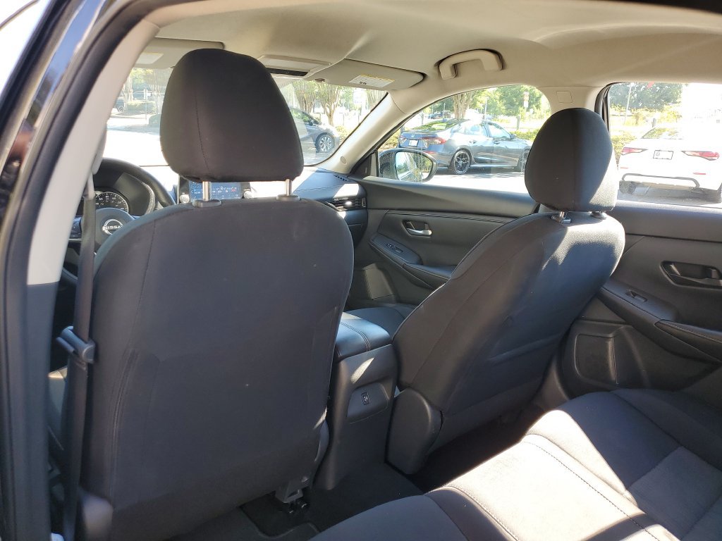 Used 2025 Nissan Sentra SV FWD image 13