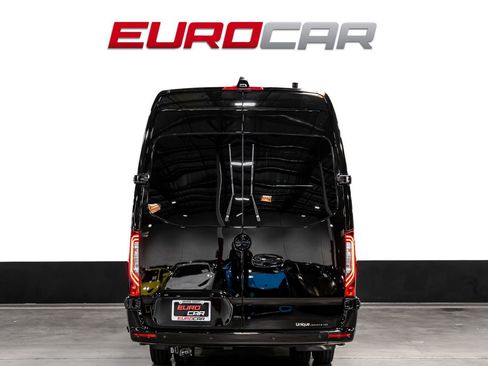 Used 2024 Mercedes-Benz Sprinter 3500 image 4