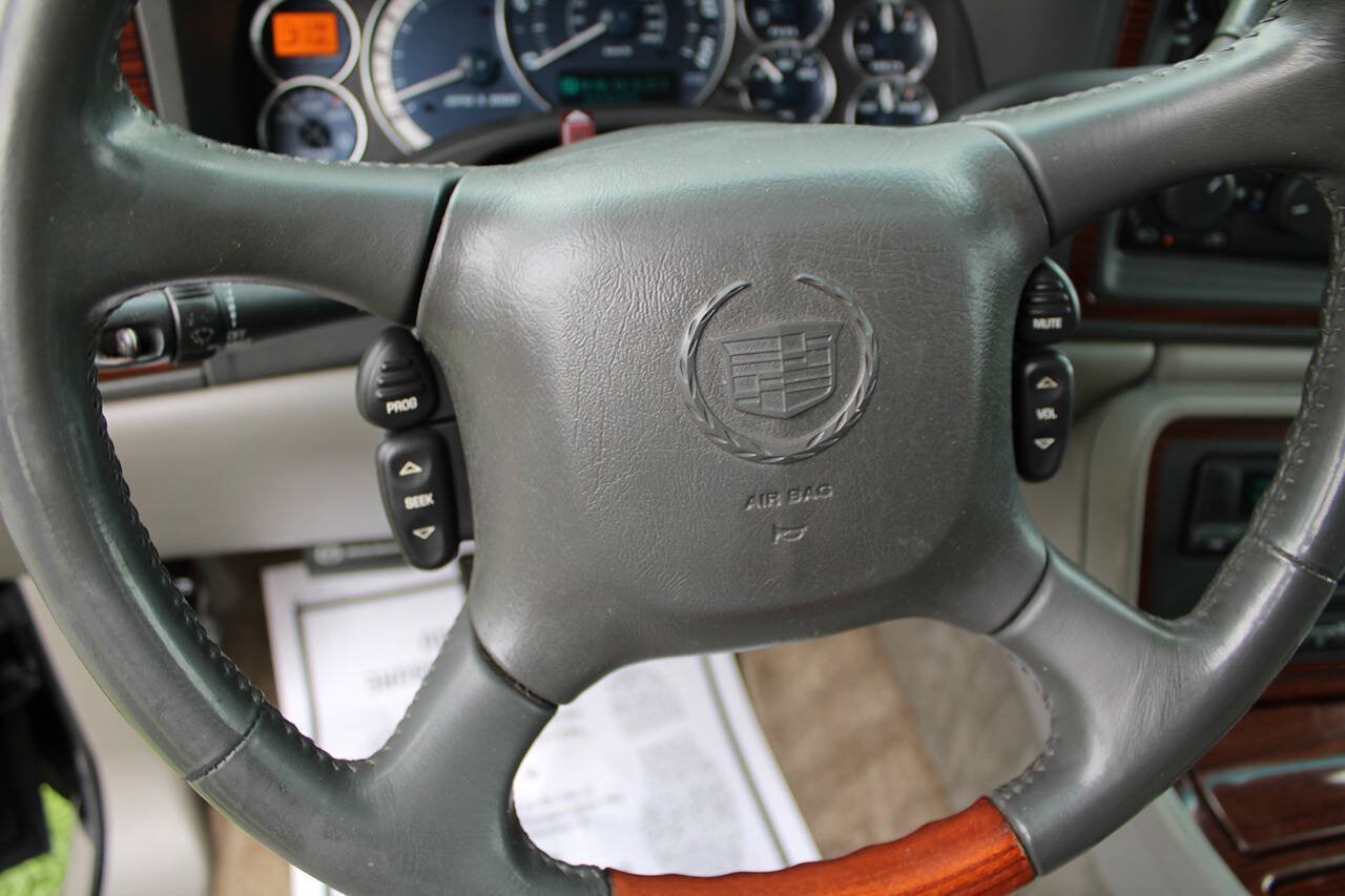 Used 2002 Cadillac Escalade AWD image 25