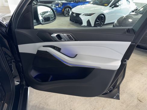 Used 2024 BMW X5 sDrive40i w/ Parking Assistance Package RWD image 9