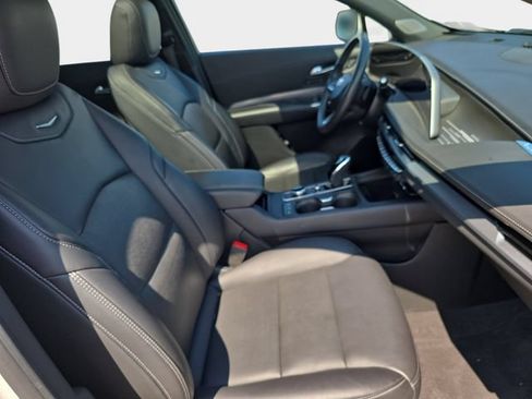 Used 2024 Cadillac XT4 Premium Luxury AWD/4WD image 12