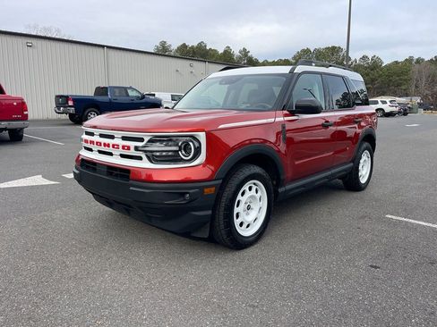 Used 2024 Ford Bronco Sport Heritage w/ Heritage Convenience Package image 2