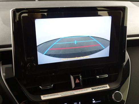 Used 2025 Toyota Corolla SE image 8