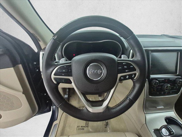 Used 2014 Jeep Grand Cherokee Overland w/ Advanced Technology Group AWD/4WD image 30