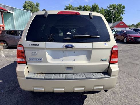 Used 2011 Ford Escape XLT w/ 203A Rapid Spec Order Code AWD/4WD image 4