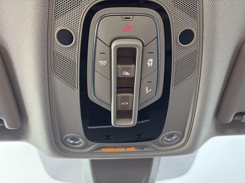Used 2018 Audi Q5 2.0T Premium Plus w/ Premium Plus Package AWD/4WD image 21