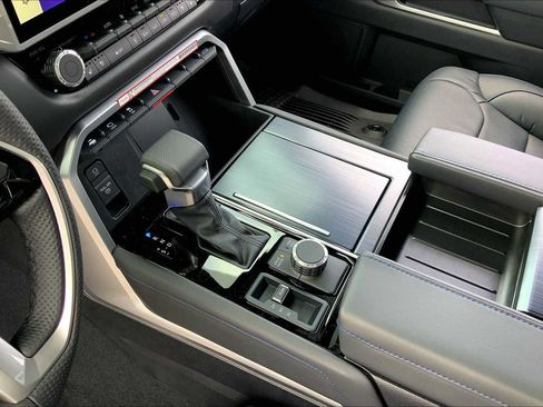 New 2025 Toyota Tundra Platinum image 7