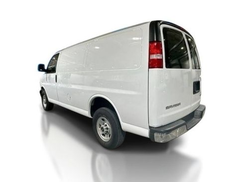 Used 2024 GMC Savana 2500 w/ Driver Convenience Package RWD image 5