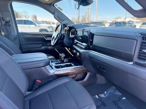 Used 2024 GMC Sierra 1500 Elevation image 10