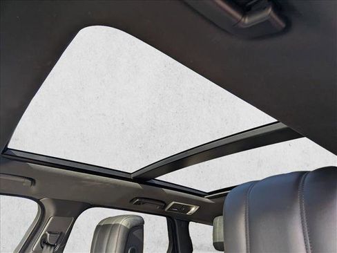 Used 2020 Land Rover Range Rover Sport HSE Dynamic image 16