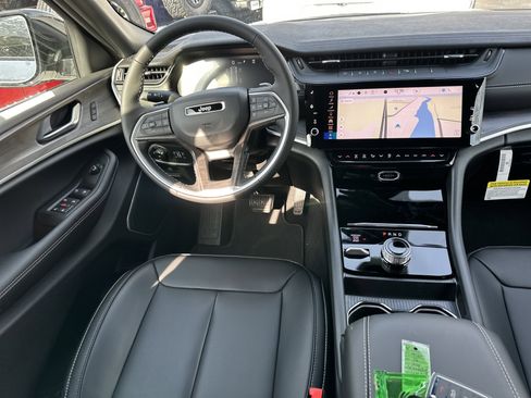 New 2026 Jeep Grand Cherokee Limited AWD/4WD image 30