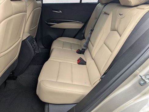 Used 2025 Cadillac XT4 Premium Luxury image 17