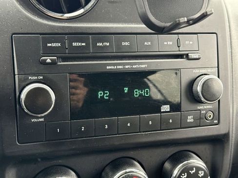 Used 2014 Jeep Compass Sport w/ Power Value Group image 18