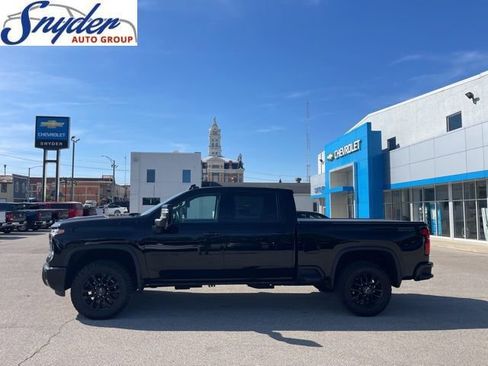 Used 2025 Chevrolet Silverado 2500 LTZ w/ LTZ Plus Package AWD/4WD image 1