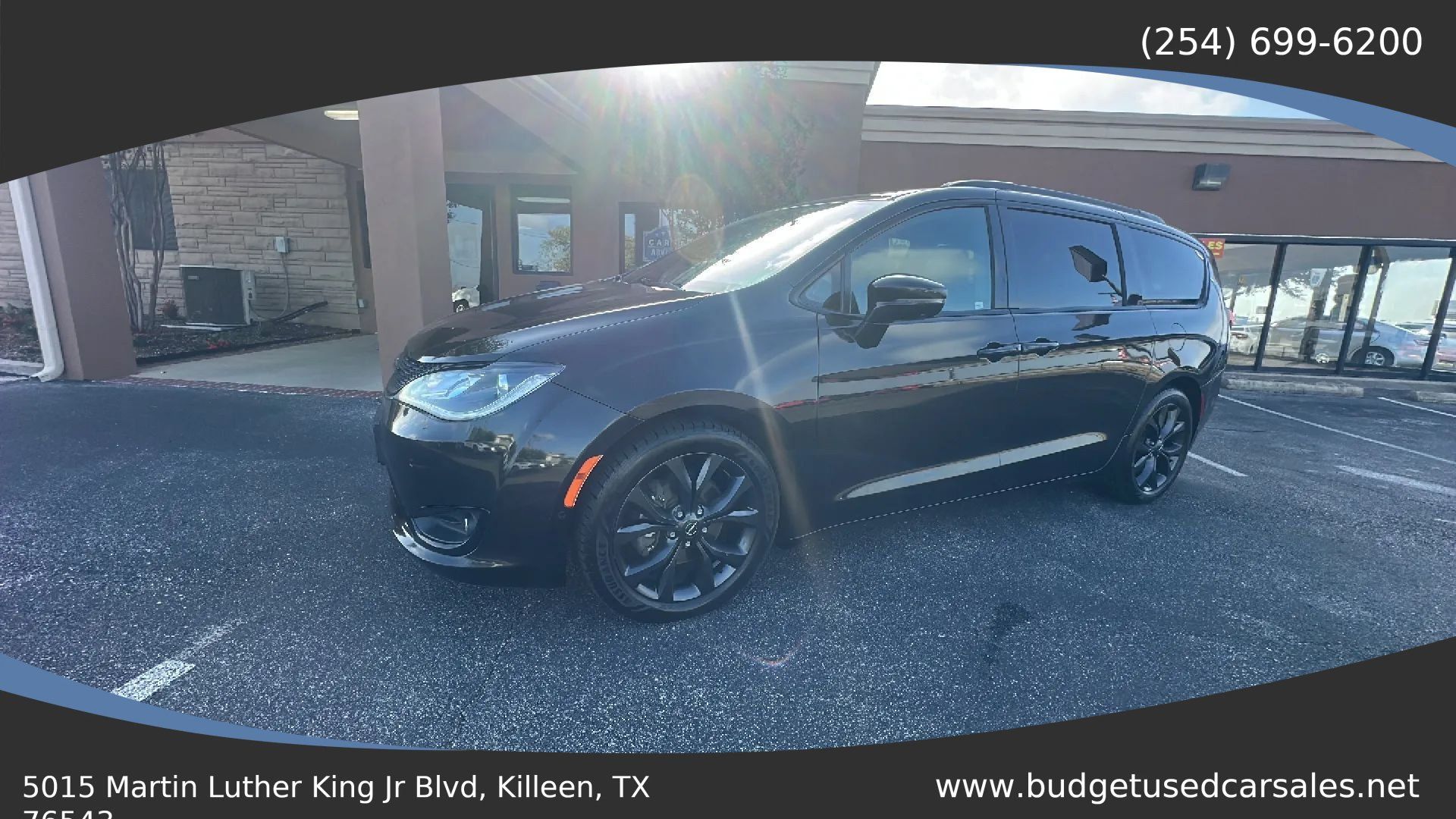 Used 2018 Chrysler Pacifica Limited w/ Advanced Safetytec Group FWD image 1