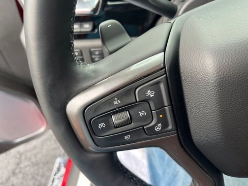 Used 2023 Chevrolet Silverado 1500 High Country w/ Technology Package image 11