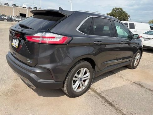 Used 2020 Ford Edge SEL w/ Cold Weather Package AWD/4WD image 3