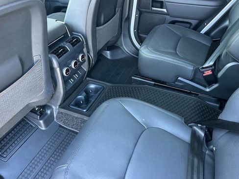 New 2026 Land Rover Defender 130 X-Dynamic SE AWD/4WD image 18