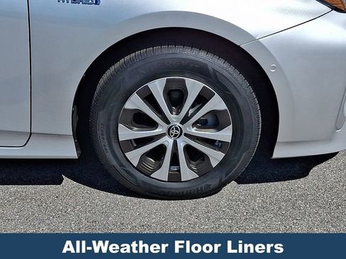 Used 2020 Toyota Prius LE AWD/4WD image 10
