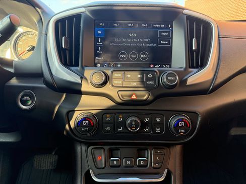 Used 2018 GMC Terrain SLT w/ Preferred Package image 30