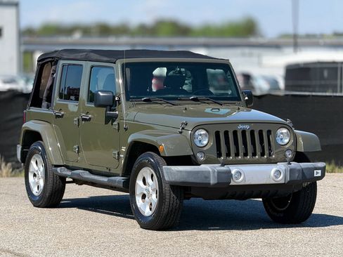 Used 2015 Jeep Wrangler Unlimited Sahara w/ Connectivity Group image 1