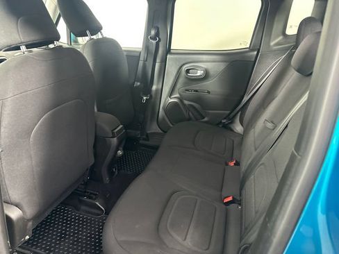 Certified 2021 Jeep Renegade Latitude w/ Convenience Group AWD/4WD image 13