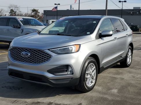 Certified 2023 Ford Edge SEL w/ Convenience Package image 2
