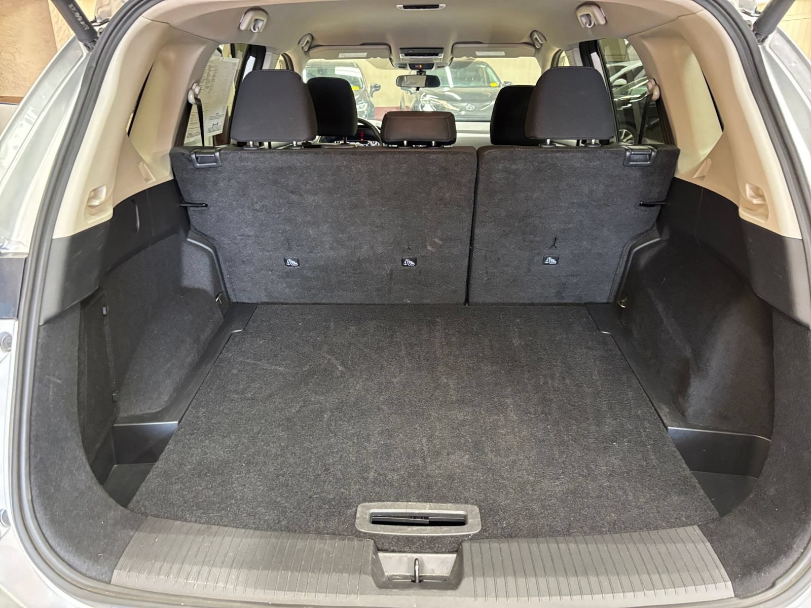 Used 2025 Nissan Rogue SV FWD image 32