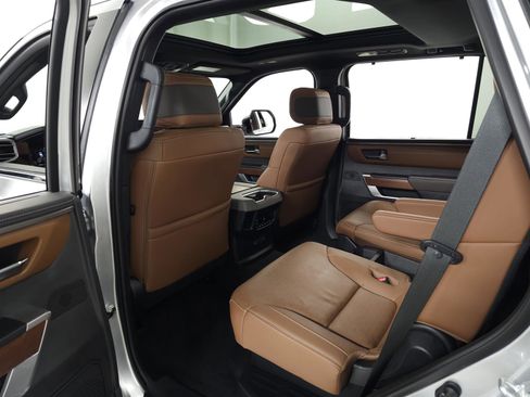 Used 2025 Toyota Sequoia Limited image 41