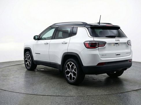 Used 2025 Jeep Compass Limited AWD/4WD image 6